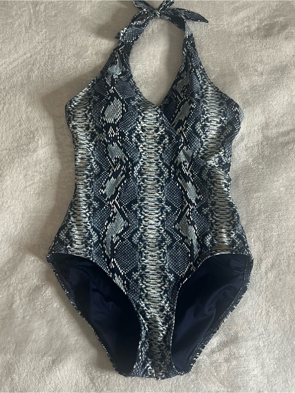 Vince Camuto Swim Women’s Navy Blue Snake-Print One-Piece Halter Swimsuit Sz 6
